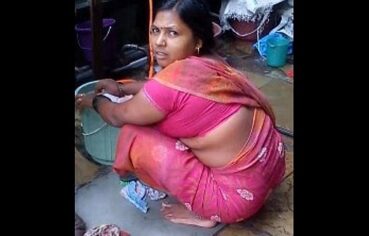 Tamil aunty pavadai