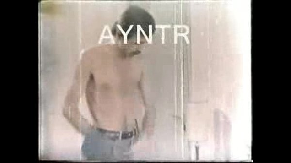 A güler
