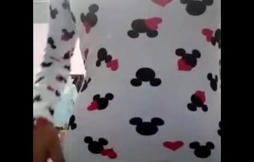Mujeres semasturban viendo zoofilia por web cam